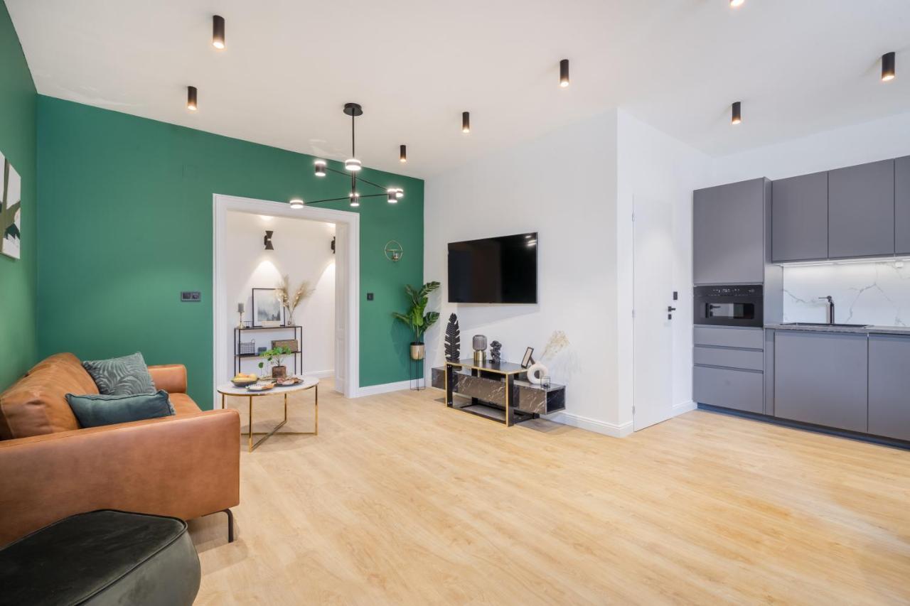 Tilia Luxury Apartment - 3 Bedrooms With Ac Budapešť Exteriér fotografie