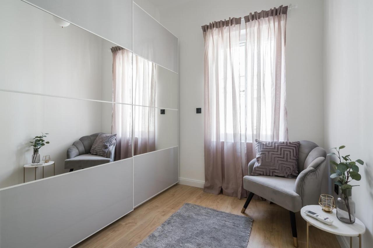 Tilia Luxury Apartment - 3 Bedrooms With Ac Budapešť Exteriér fotografie
